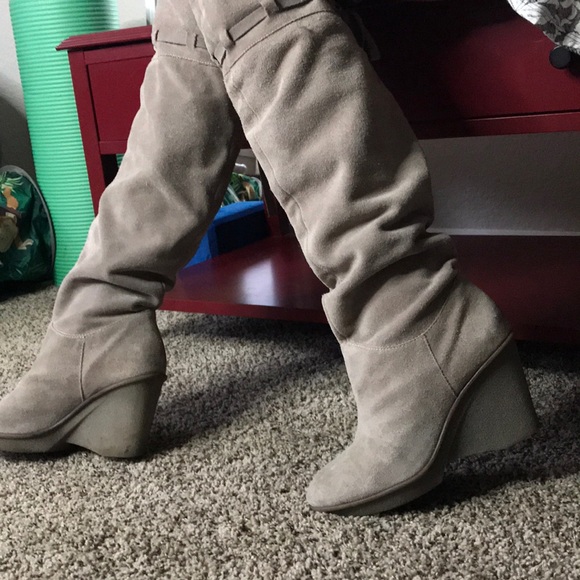 Grayish taupe rare b. Makowski over knee boots - Picture 3 of 8